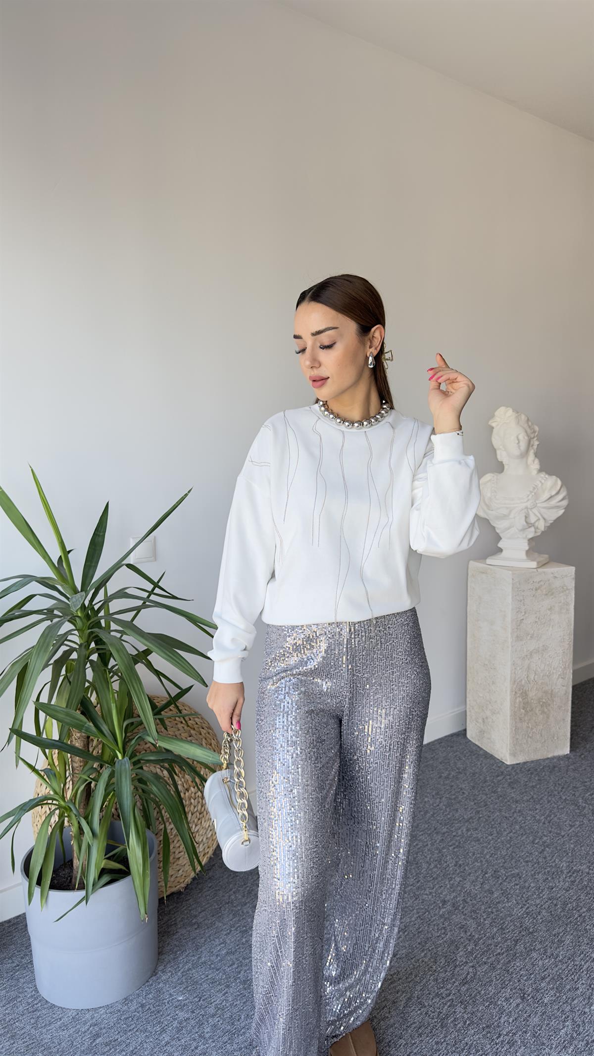 Ntwrk Model Zincir Detay Beyaz Sweat