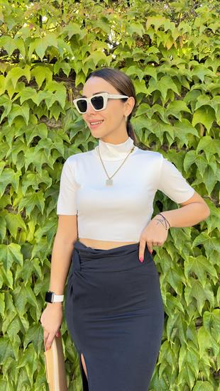 Dik Yaka Beyaz Bluz