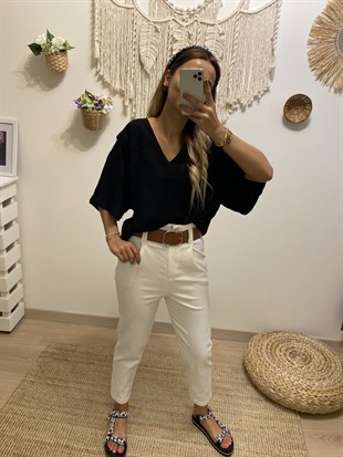 Parça Detaylı Siyah Bluz