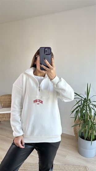 Yarım Fermuar Nakış Yazılı Beyaz Sweat