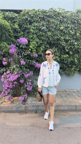 Riper İşlemeli Beyaz Keten Bluz 