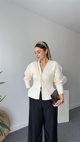 Zra Model Agraflı Bej Triko Ceket