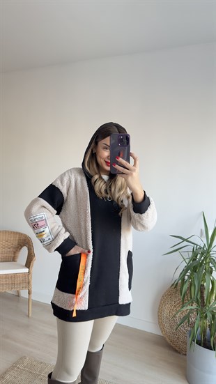 Peluş Detaylı Kapüşonlu Siyah  Sweatshirt