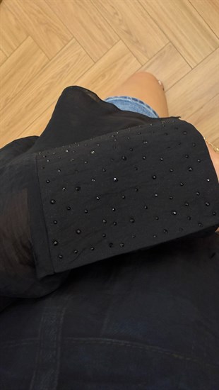 Siyah Lenas Taş Detaylı Organze Gömlek