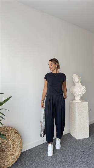 Sırt Pencere Detay Siyah Modal Tulum