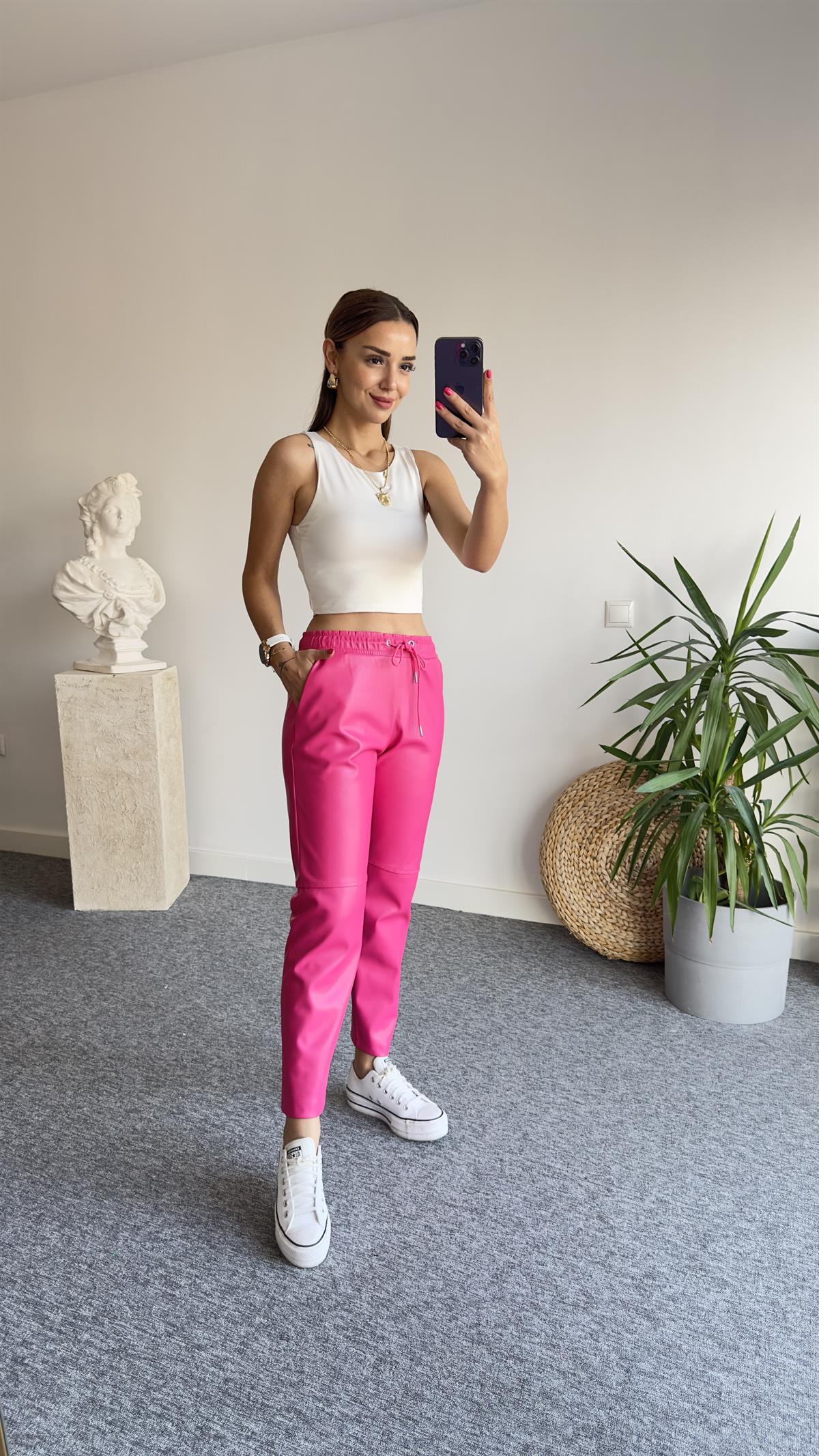 Marka Model İthal Pembe Deri Pantolon