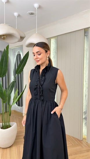 Siyah Lipya Fırfır Detaylı Elbise 
