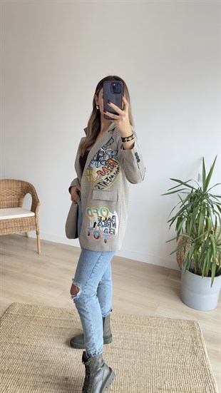 Tasarım Yazı Detaylı Blazer Ceket