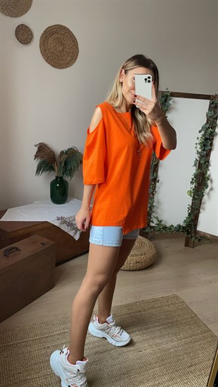 Omuzu Açık Turuncu Tshirt