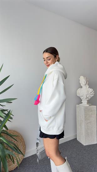 Renkli Kordon Detaylı Salaş Beyaz Sweatshirt