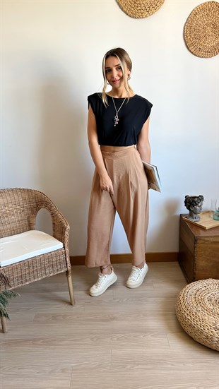 Pileli Beli Lastik Detaylı Camel Pantolon