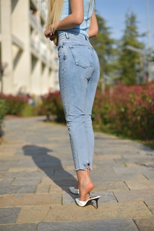 Paça Yırtık Detaylı Mom Jean