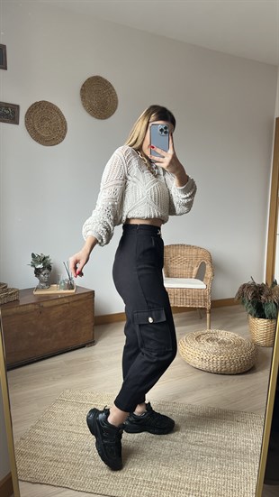 Beli Zincir Detaylı Gabardin Pantolon