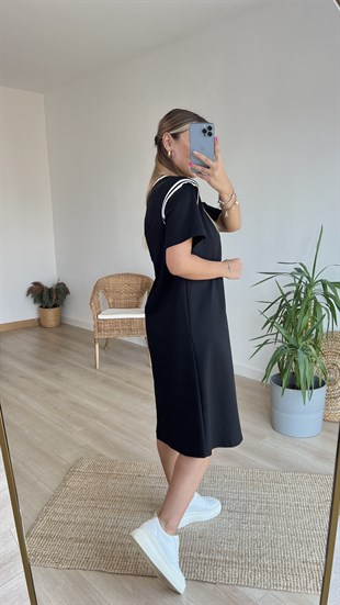 Beyaz Şerit Detaylı Basic Elbise