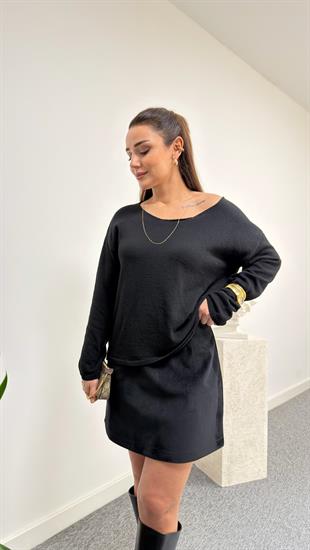 Siyah Geniş Yaka Triko Kazak