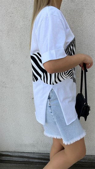 Yırtmaçlı Zebra Desen Beyaz Tshirt