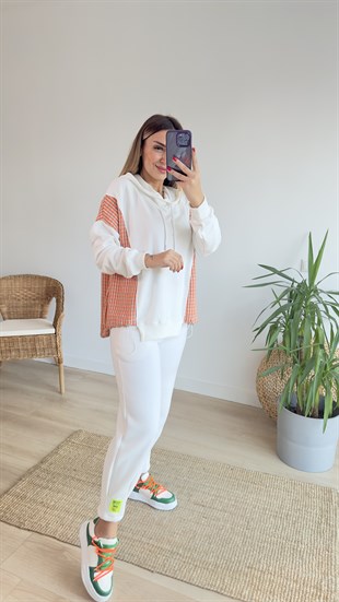Yanları Turuncu Ekoseli Kapüşonlu Sweat