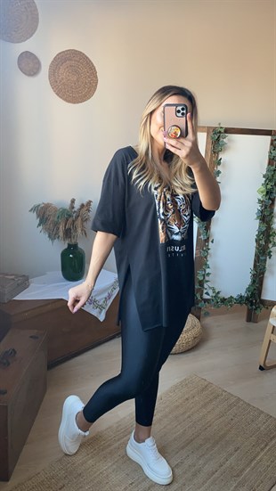 Kaplan Desenli Siyah Basic Tshirt