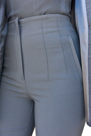 Pens Detaylı Siyah Pantolon