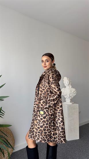 Arma Gold Detaylı Süet Leopar Kaban
