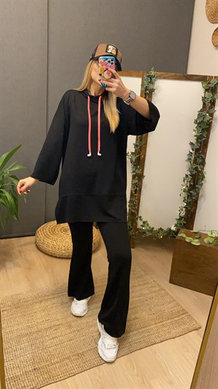 Renkli Kordonlu Siyah Sweat