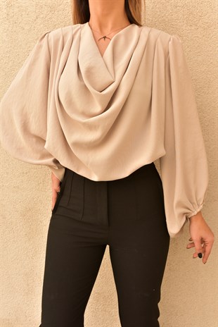 Degaje Yaka Vatkalı Bluz