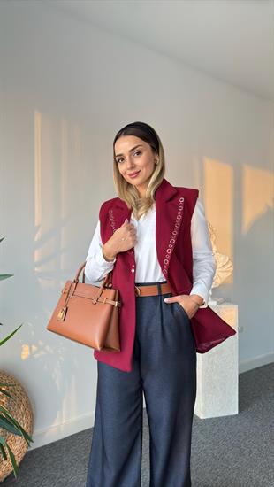 Yaka Aksesuar Detaylı Bordo Kaşe Yelek