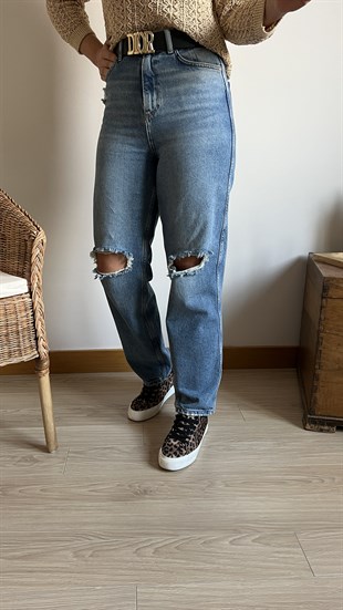  Yırtık Detaylı Jean