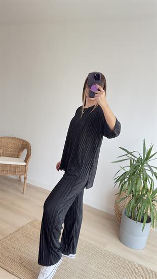 Siyah Piliseli Takım