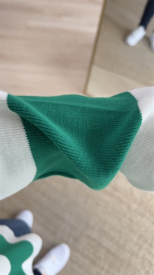 Polo Yaka Yeşil Beyaz Çizgili Triko