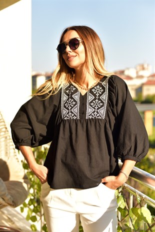 Nakışlı Siyah Keten Bluz