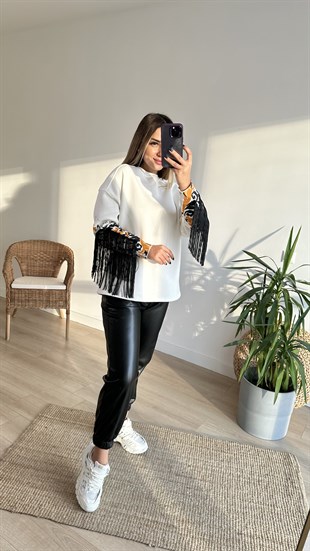 Kolları Püskül Detaylı Beyaz Sweat