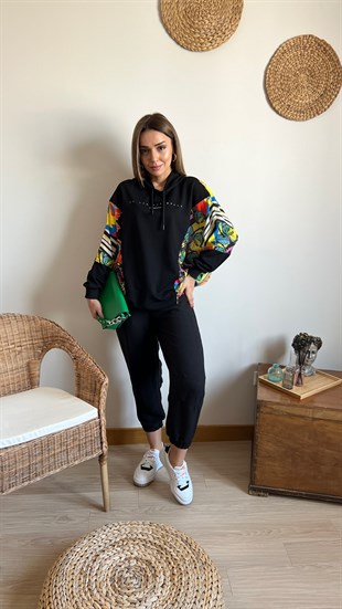 Renkli Baskı Detaylı Siyah Tasarım Sweatshirt