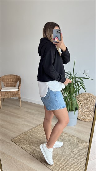Gömlek Detaylı Siyah Kapüşonlu Sweat