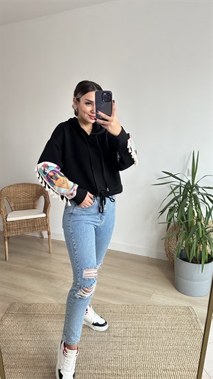 Kolları Baskılı Siyah Şardonlu Sweat