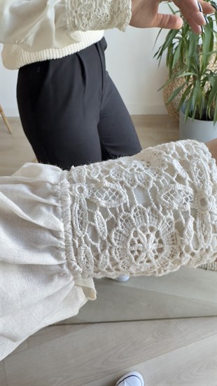 Kolları Nakış Detaylı Bej Kazak