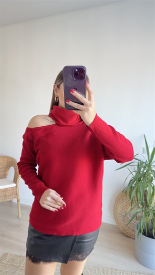 Yakası Çıkabilen Kırmızı Triko