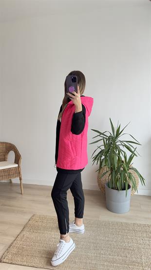 Penye Detaylı Pembe Kapitone Ceket