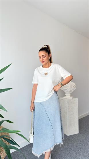 Önü Kalp İşlemeli Tshirt