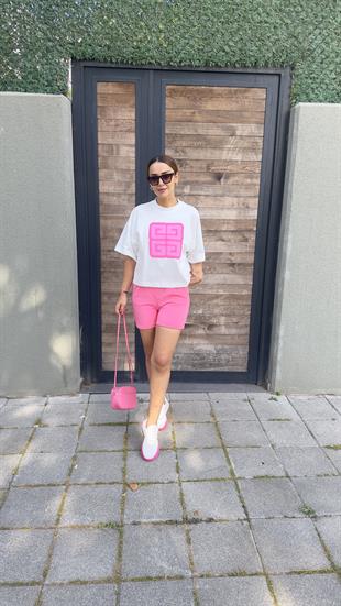 Pembe Baskı Detaylı Beyaz Tshirt