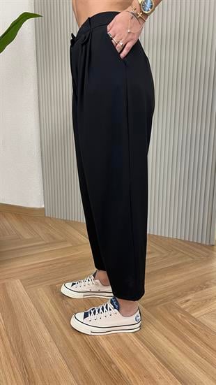 Siyah Melida Pile Detaylı Balon Model Pantolon