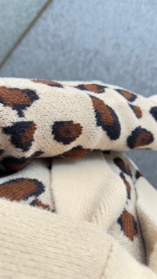 Fiyonk Detaylı Soft Doku Leopar Kazak