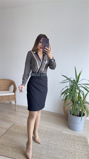 Çizgi Desen Kemerli Şifon Saten Elbise 