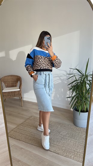 Mavi Şerit Detaylı Leopar Sweat