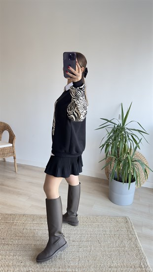 A Baskı Zebra Detaylı Siyah Sweat
