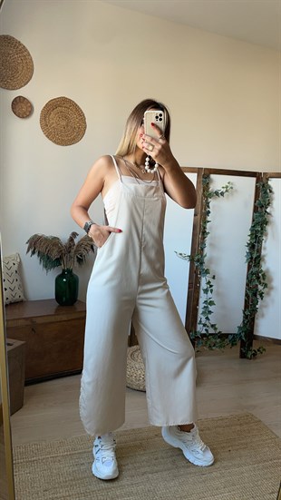 Paça Yırtmaç Detaylı Askılı Tulum