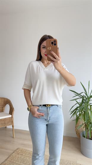 Ekru Yaka Ve Kol Desenli Bluz