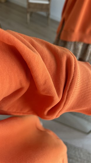 Yırtmaç Detaylı Salaş Turuncu Sweatshirt	
