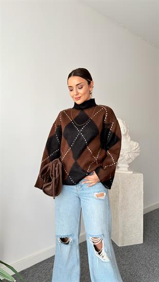 Kahve Renk Geçişli Baklava Desenli Kazak