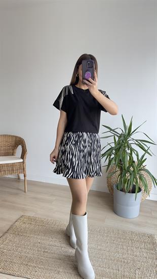 Duble Kol Taşlı Siyah Tshirt